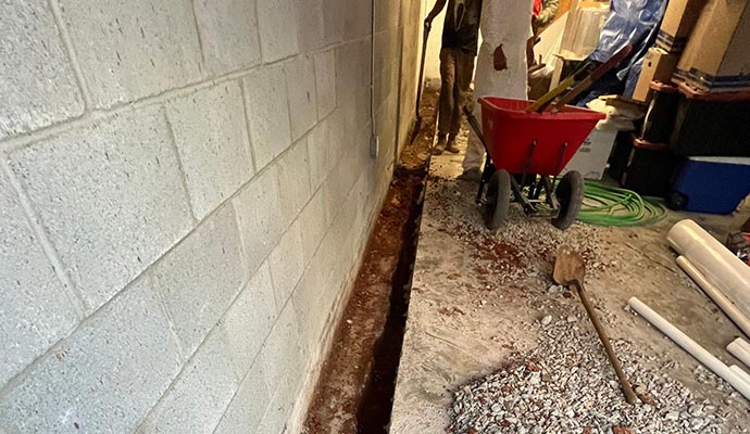 French drain installation for drainage